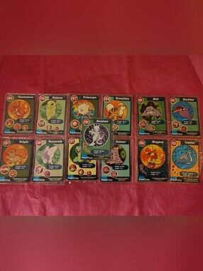 Vintage 1999 Topps Pokemon Series 2 Trading Card Lot of 13 Mewtwo Charmeleon Etc